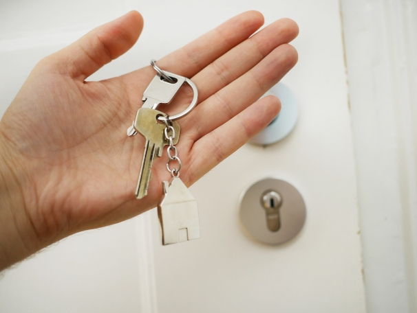 https://ZsuzsannaR.StopRentingStartOwning.com